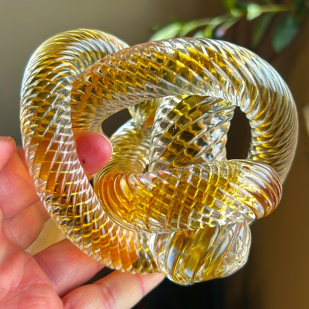Fusion Z Studio Art Glass Nautical Hand Blown Rope Knot Sculpture Paperweight. - Picture 10 of 13